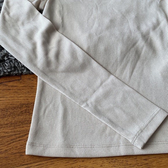 NWT Who What Wear Cream Long Sleeve Margot Turtlenekc Ribbed Blouse Size XS - Picture 3 of 12